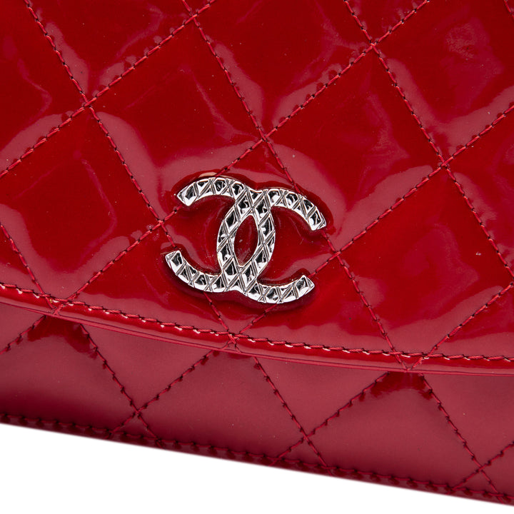 Chanel CC Matelassé Cuir verni Brilliant Wallet on Chain