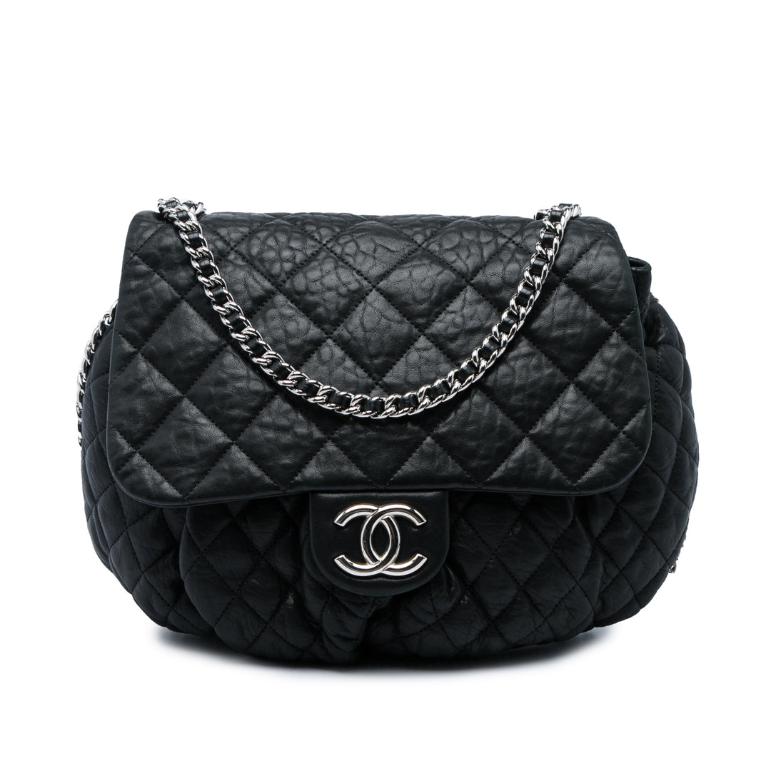 Chanel Matelassé Washed Sac rond à chaîne Sac Messenger Grand Cuir d'agneau Noir – vue principale – GABY PARIS