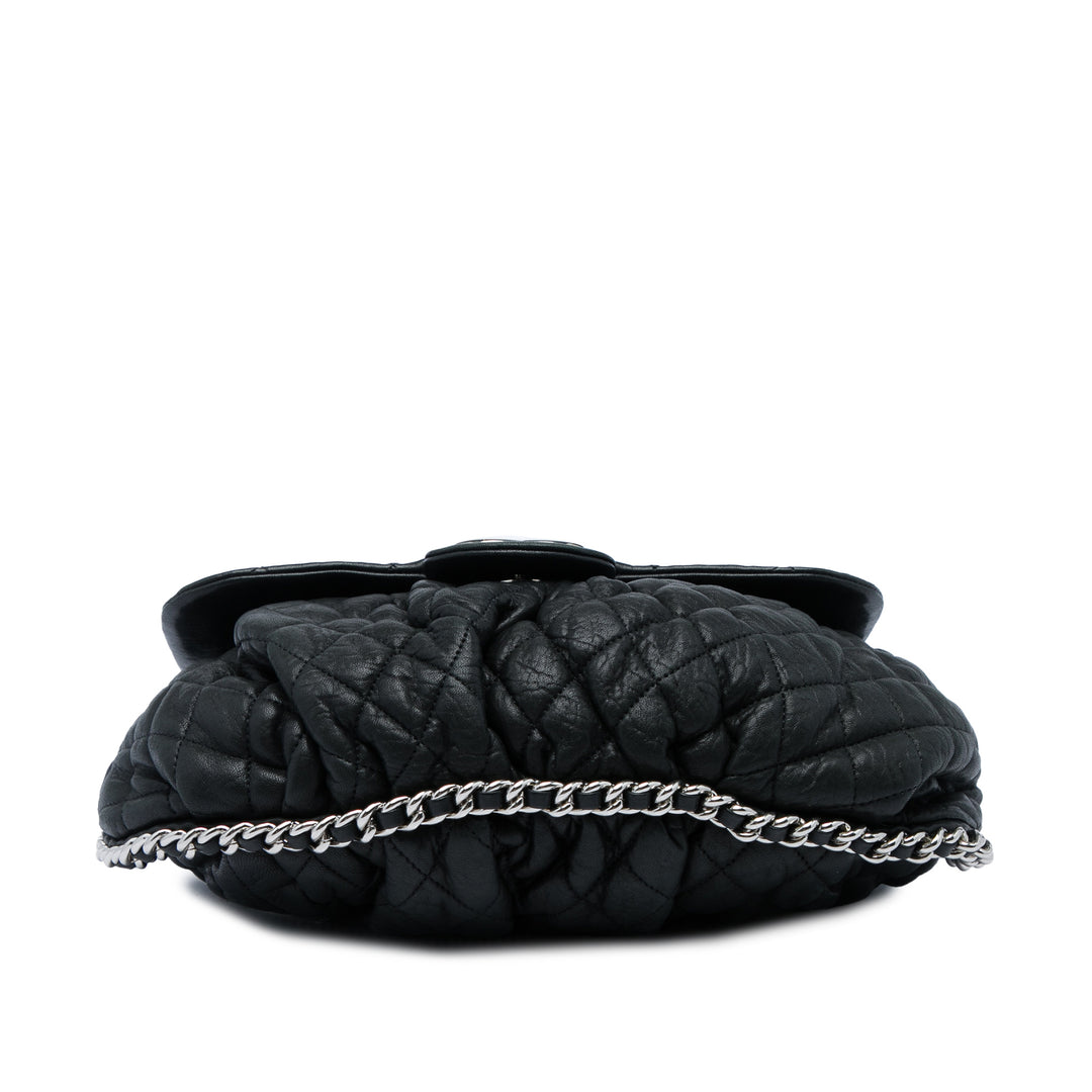 Chanel Matelassé Washed Sac rond à chaîne Sac Messenger Grand Cuir d'agneau Noir – vue 3 – GABY PARIS