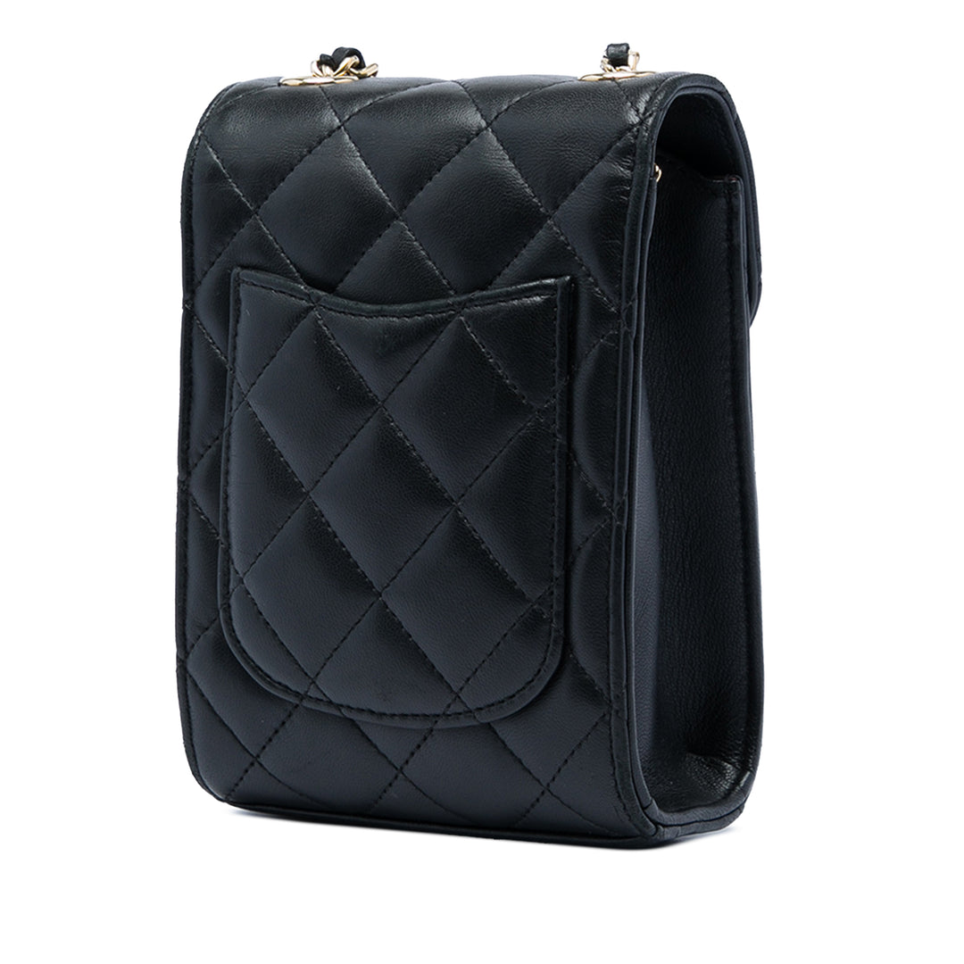 Chanel CC Matelassé Cuir d'agneau Phone Holder avec chaîne