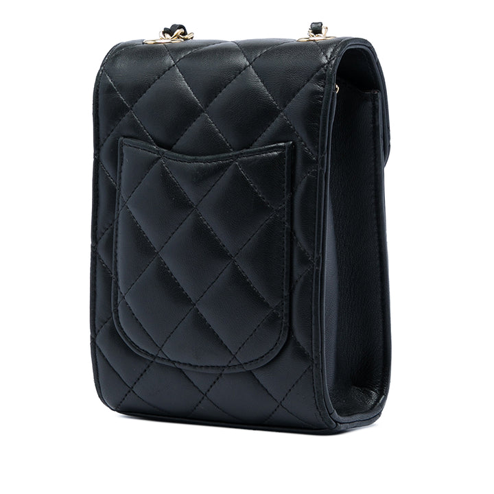 Chanel CC Matelassé Cuir d'agneau Phone Holder avec chaîne