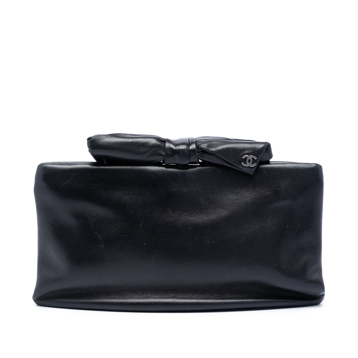 Chanel CC Cuir d’agneau Bow Pochette