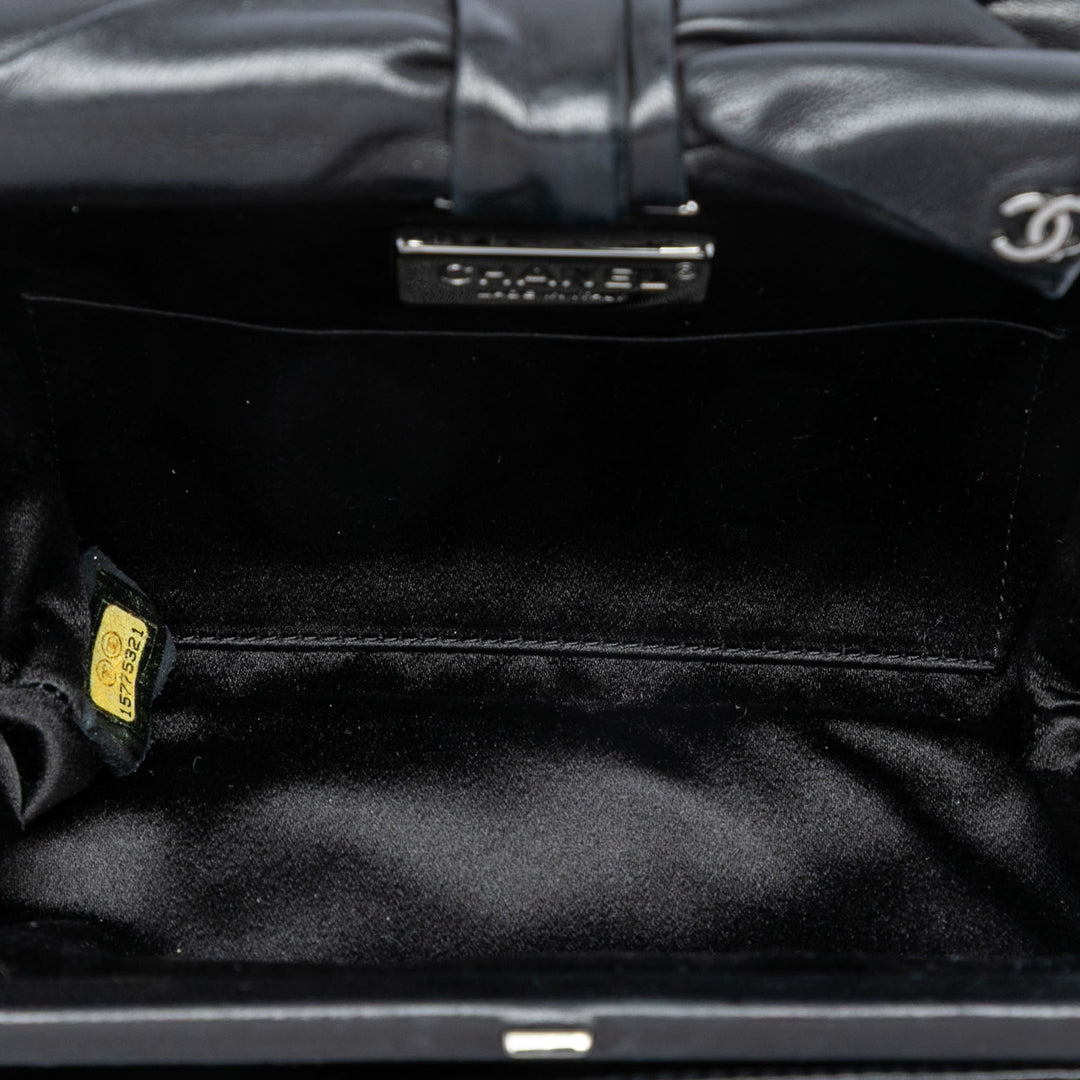 Chanel CC Cuir d’agneau Bow Pochette