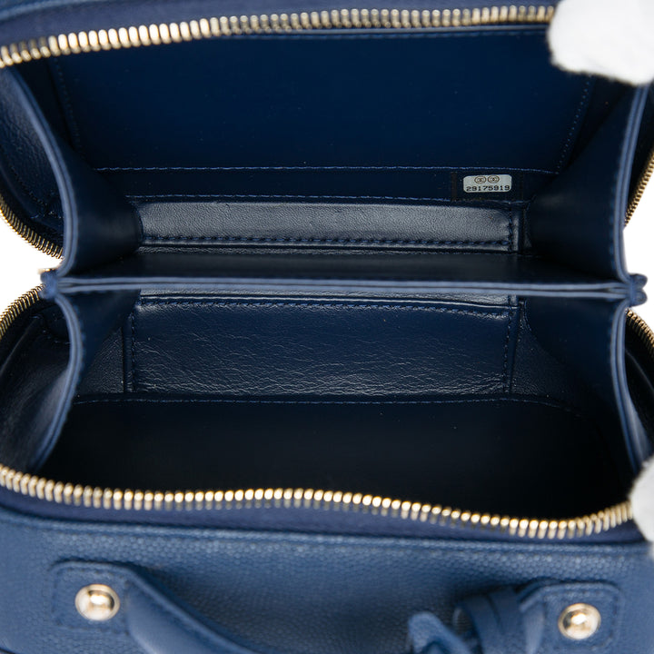 Chanel CC Filigree Vanity Petit Cuir caviar Bleu – vue 4 – GABY PARIS