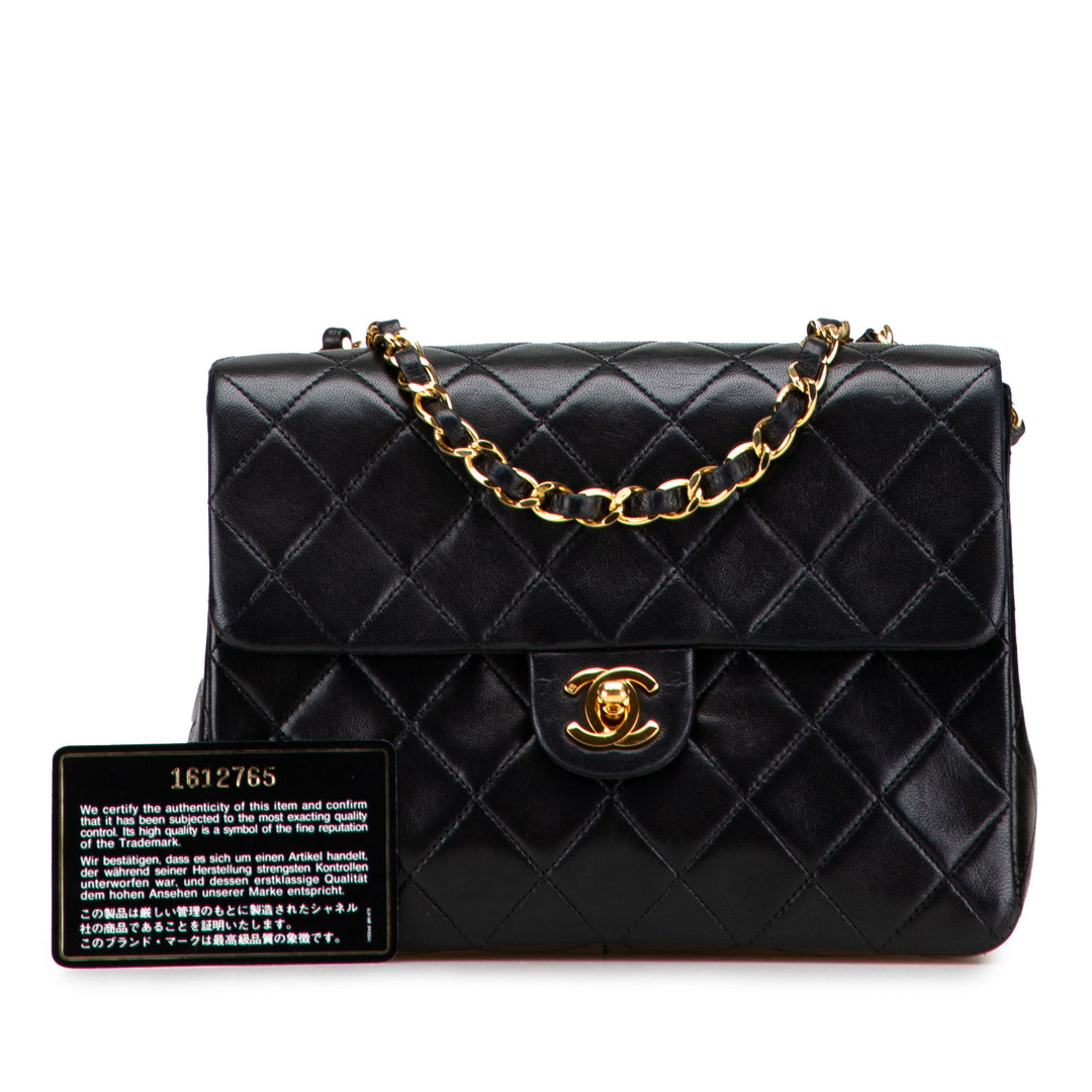 Chanel Small Square Quilted Cuir d’agneau Flap Noir