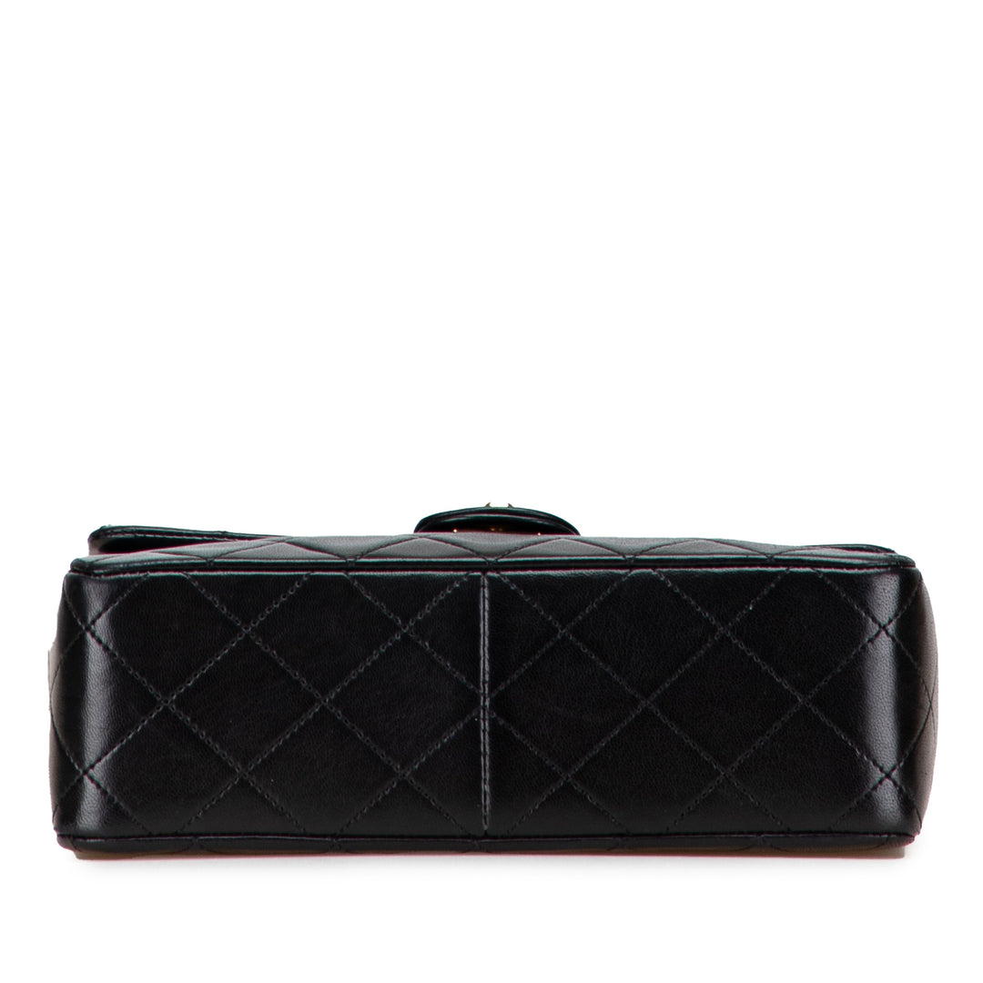 Chanel Small Square Quilted Cuir d’agneau Flap Noir