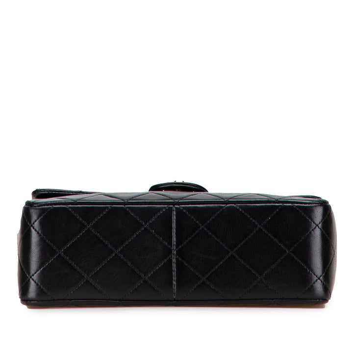 Chanel Small Square Quilted Cuir d’agneau Flap Noir