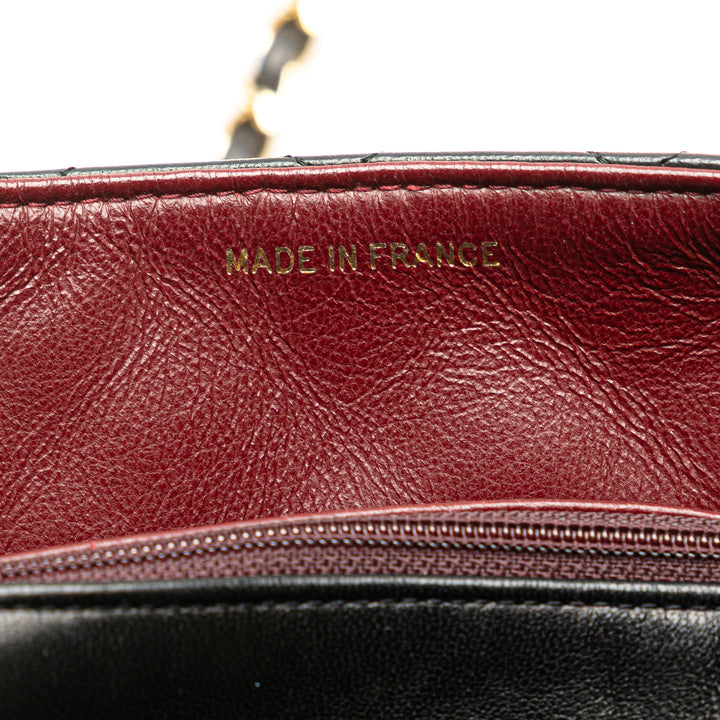 Chanel Small Square Quilted Cuir d’agneau Flap Noir