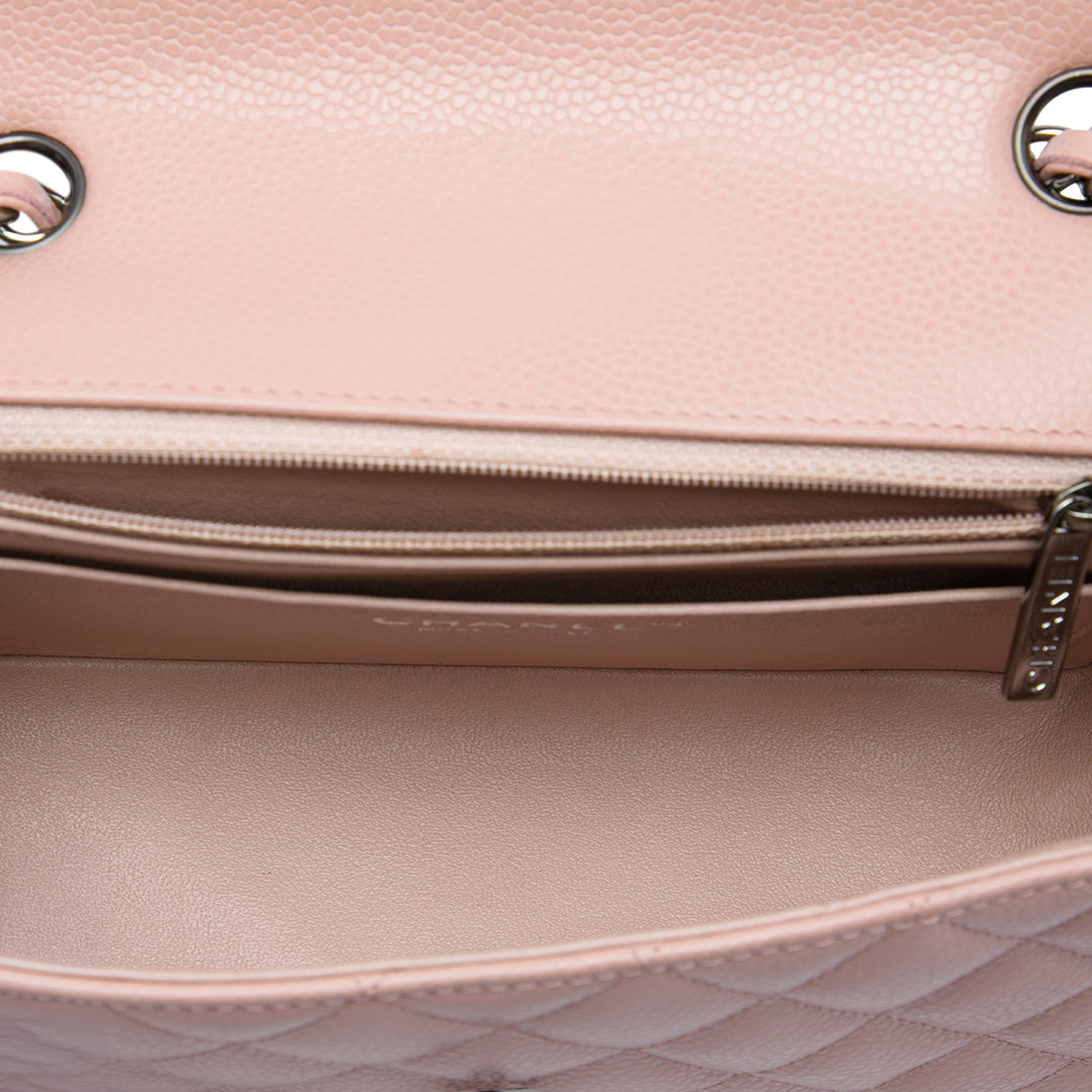 Chanel Classic Rectangulaire Rabat simple Mini Cuir caviar Rose – vue 4 – GABY PARIS