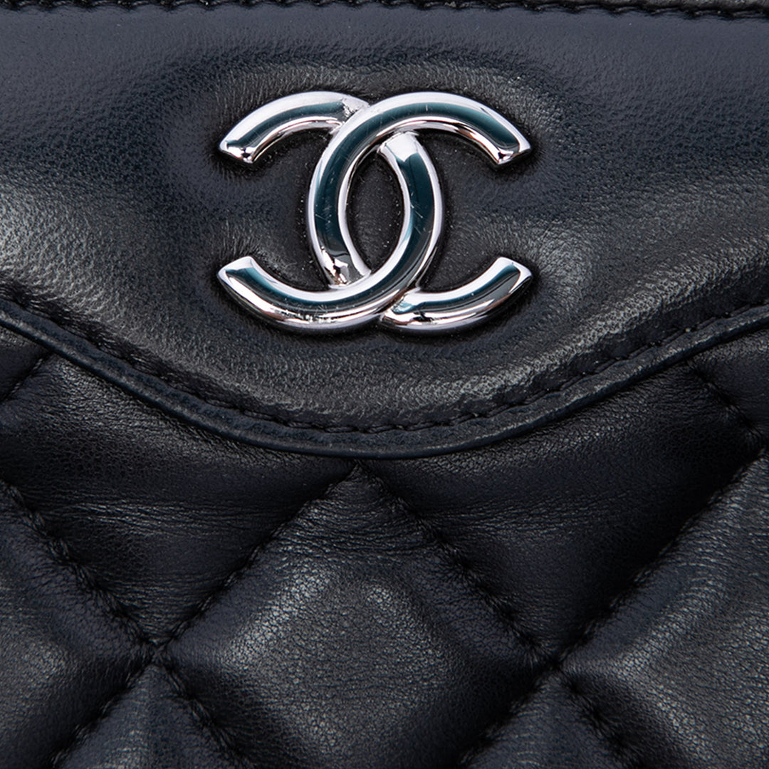 Chanel CC Matelassé Cuir d’agneau Frame Pochette