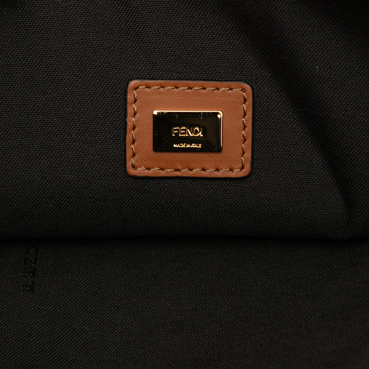 Fendi Cuir Logo Flat Pochette – GABY PARIS Authentique