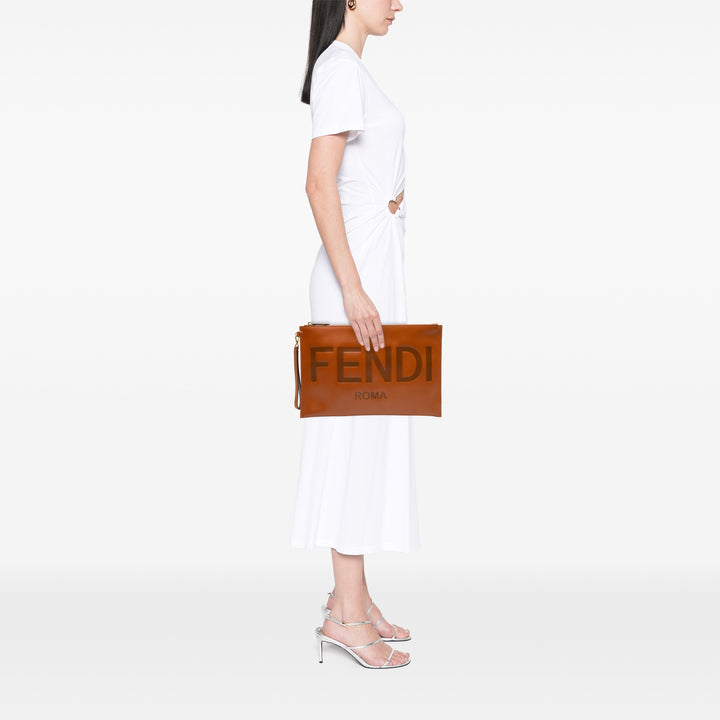 Fendi Cuir Logo Flat Pochette – GABY PARIS Authentique