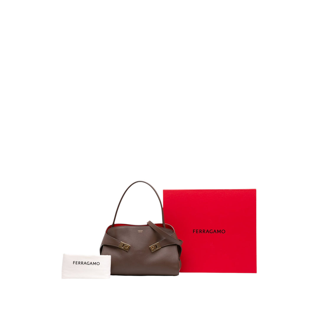 Bicolore Hug Sac Moyen Cuir de veau Marron