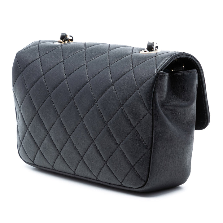 Chanel Matelassé Cuir d’agneau Turn et Lock à rabat