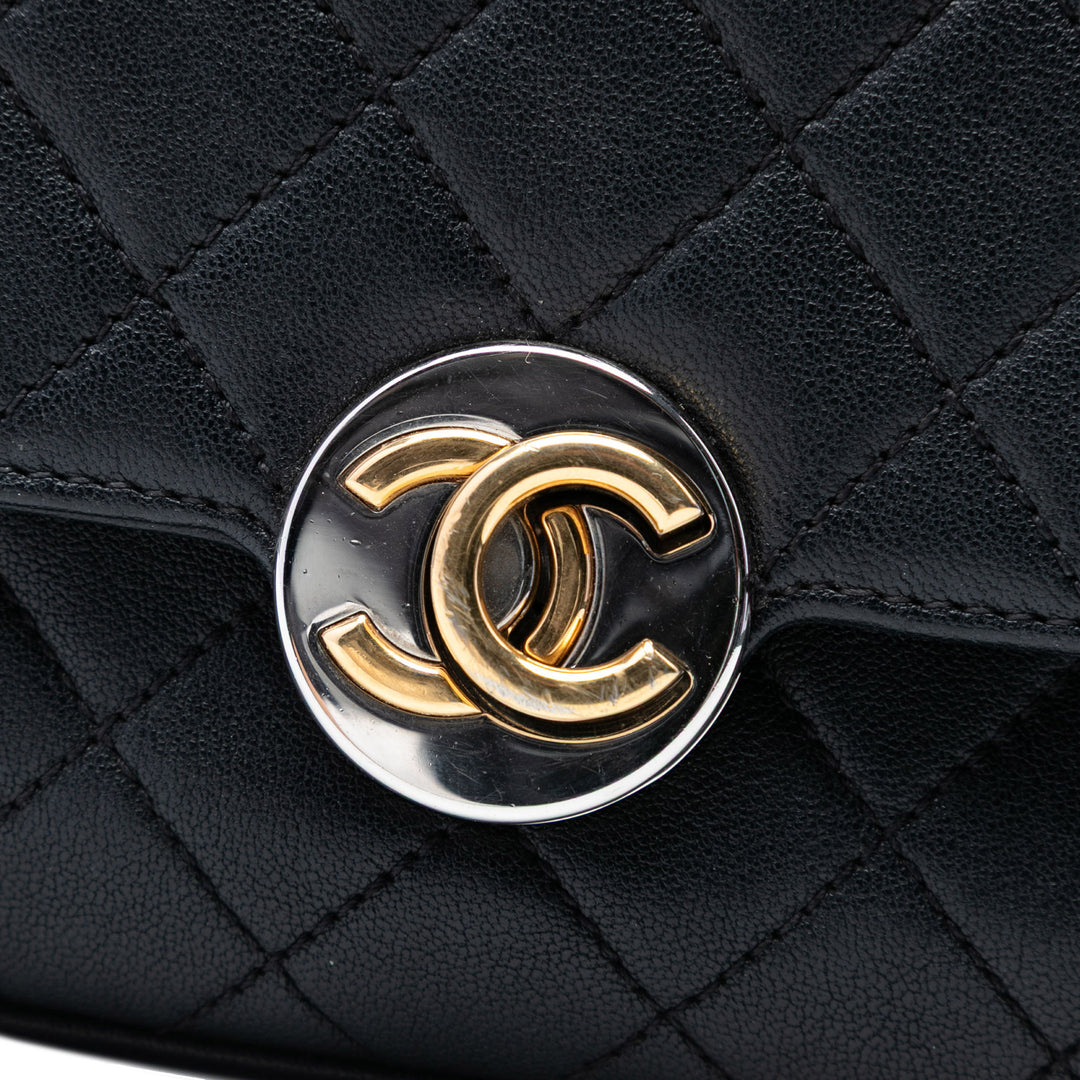 Chanel Matelassé Cuir d’agneau Turn et Lock à rabat