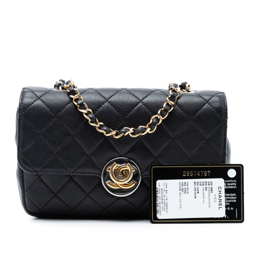 Chanel Matelassé Cuir d’agneau Turn et Lock à rabat