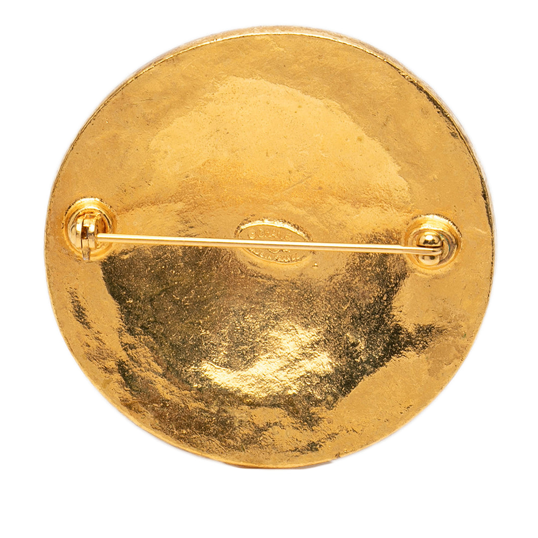 Chanel CC plaqué Medallion Broche