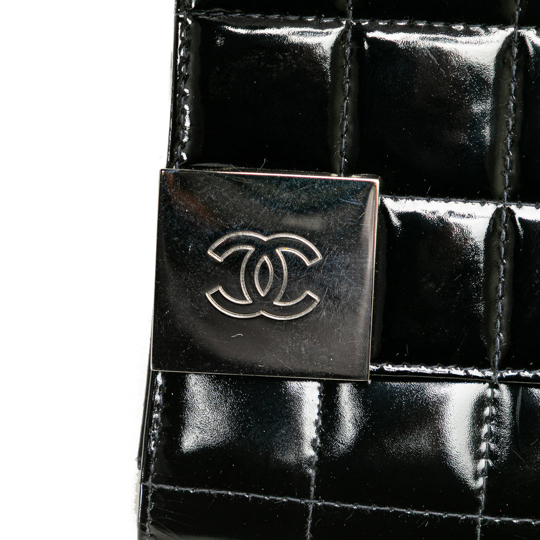 Chanel CC Chocolate Bar Cuir verni Pochette on Chain Noir – GABY PARIS Authentique