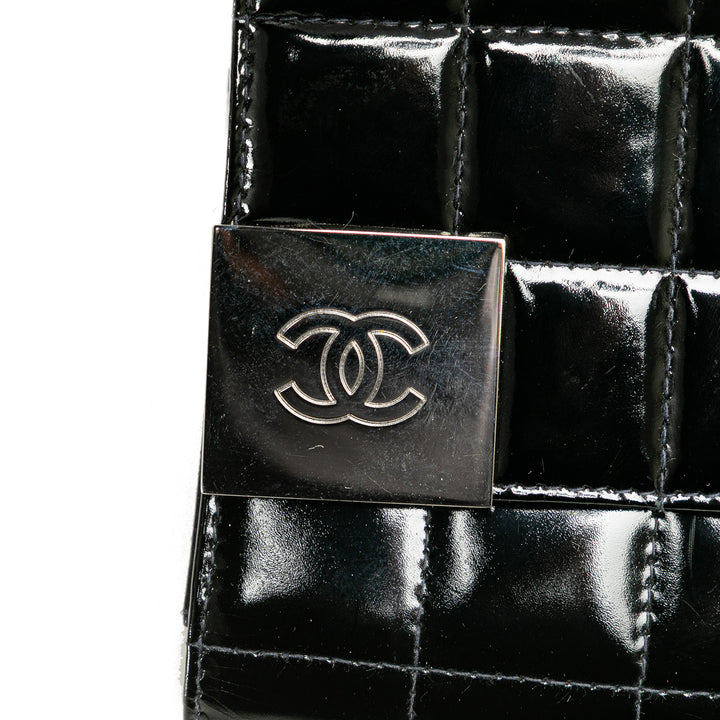 Chanel CC Chocolate Bar Cuir verni Pochette on Chain Noir – GABY PARIS Authentique