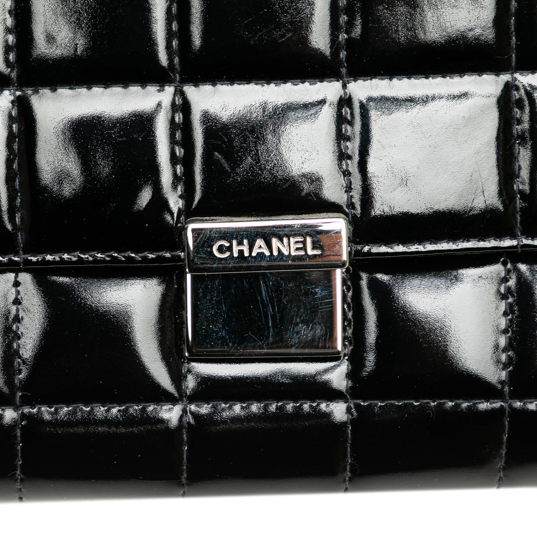Chanel CC Chocolate Bar Cuir verni Pochette on Chain Noir – GABY PARIS Authentique