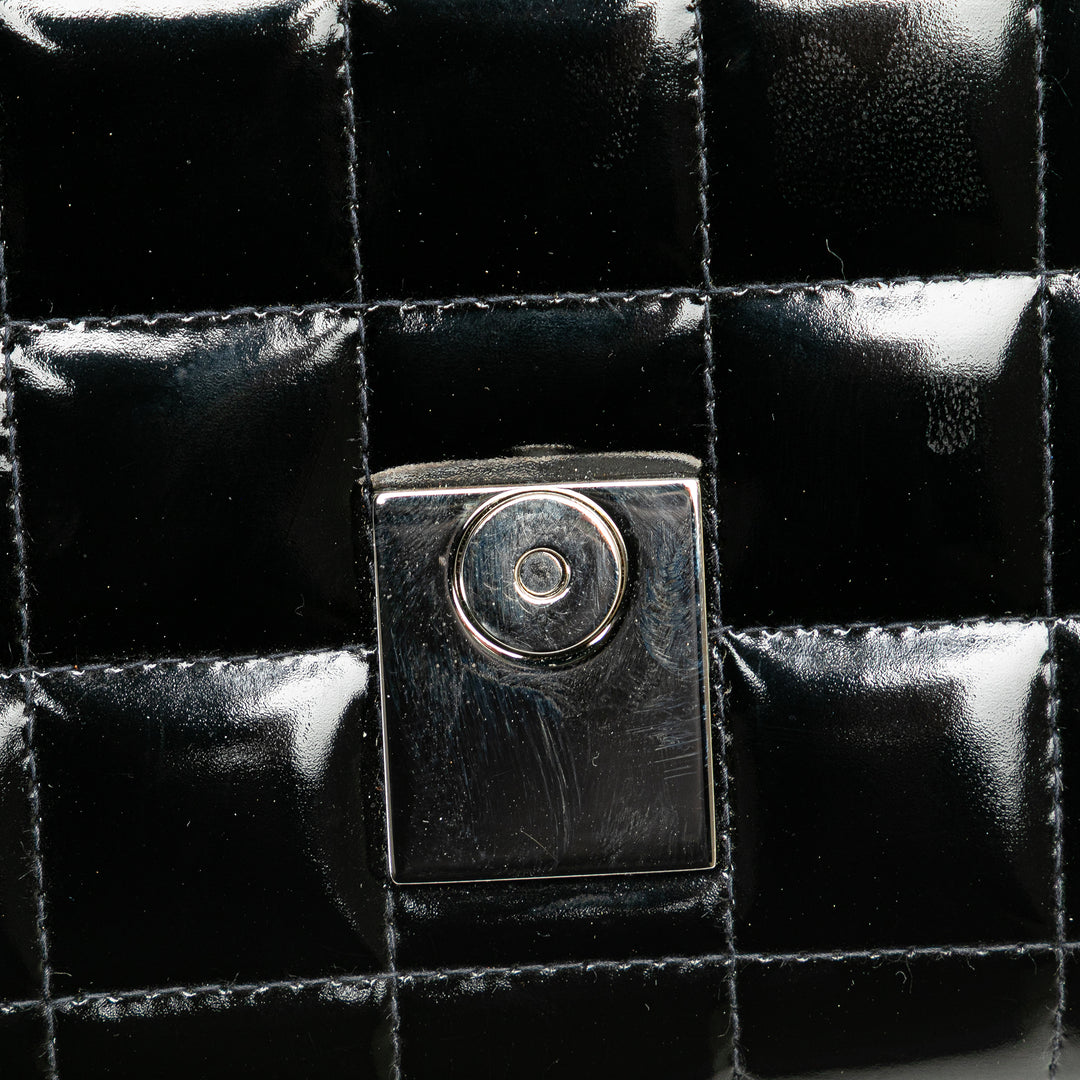 Chanel CC Chocolate Bar Cuir verni Pochette on Chain Noir – GABY PARIS Authentique