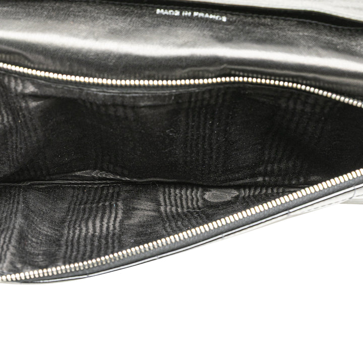 Chanel CC Chocolate Bar Cuir verni Pochette on Chain Noir – GABY PARIS Authentique