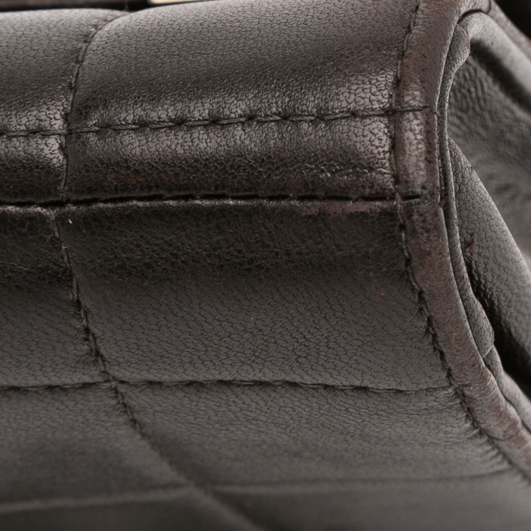 Chanel Matelassé Cuir d’agneau Chocolate Bar Sac bandoulière