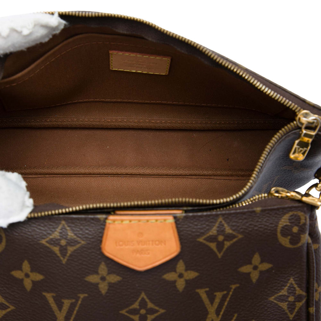 Louis Vuitton Multi Pochette Accessoires Toile Monogram