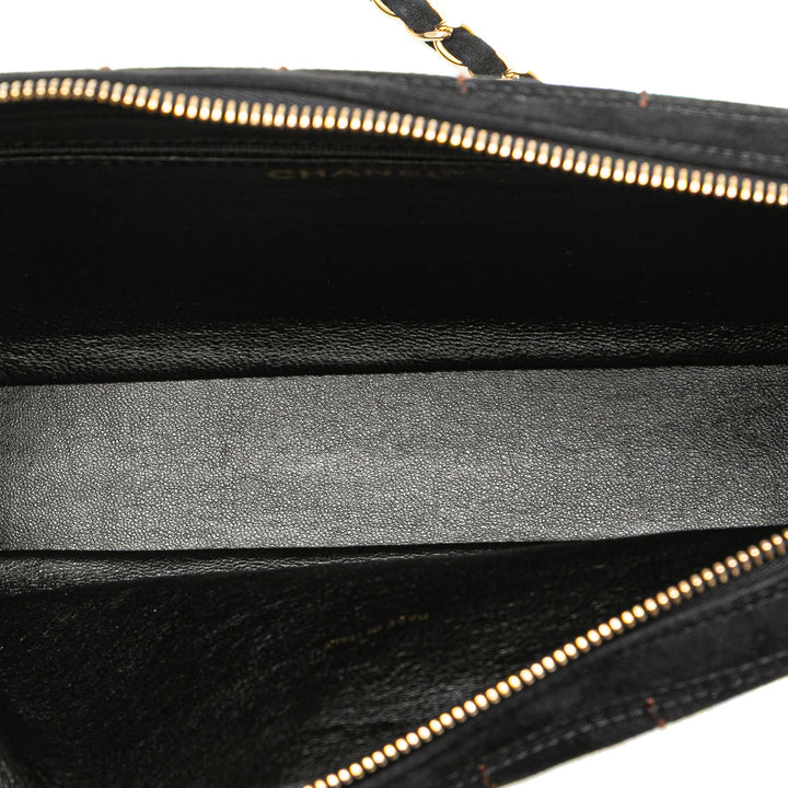 Chanel CC Chocolate Bar Daim Chain Camera Bag Noir – GABY PARIS Authentique