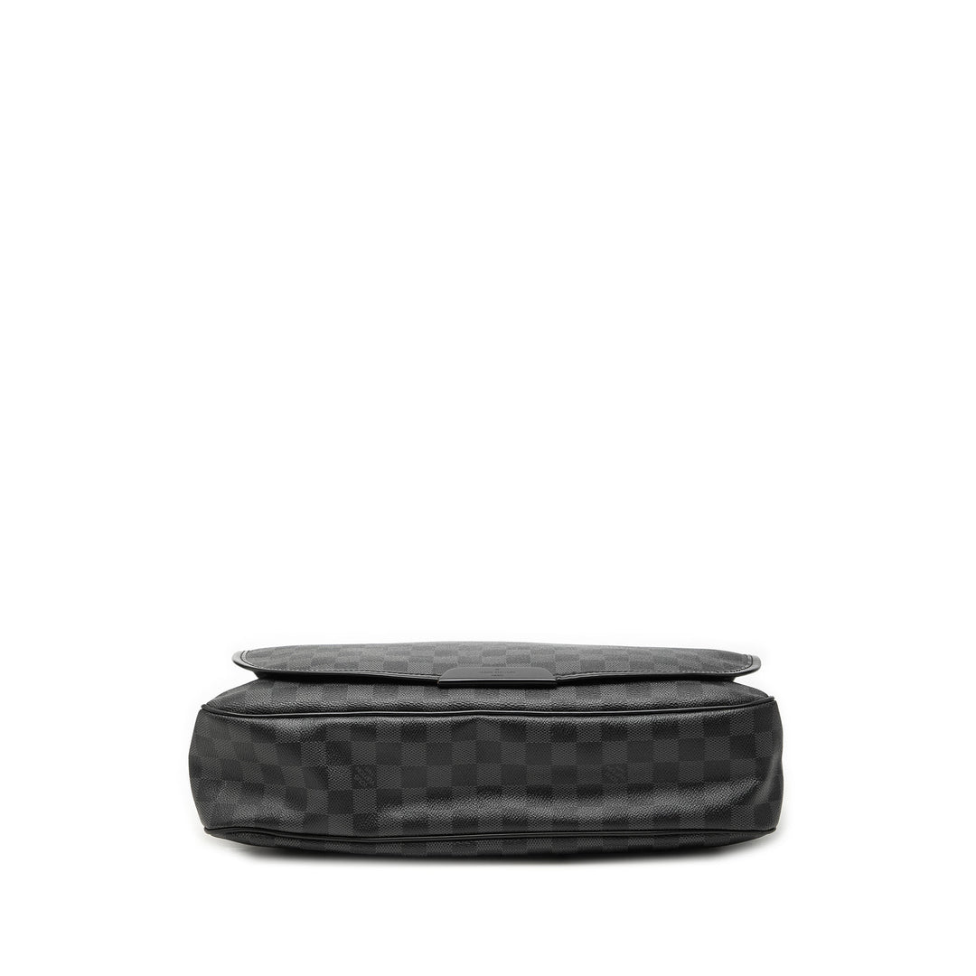 Louis Vuitton Damier Graphite District MM