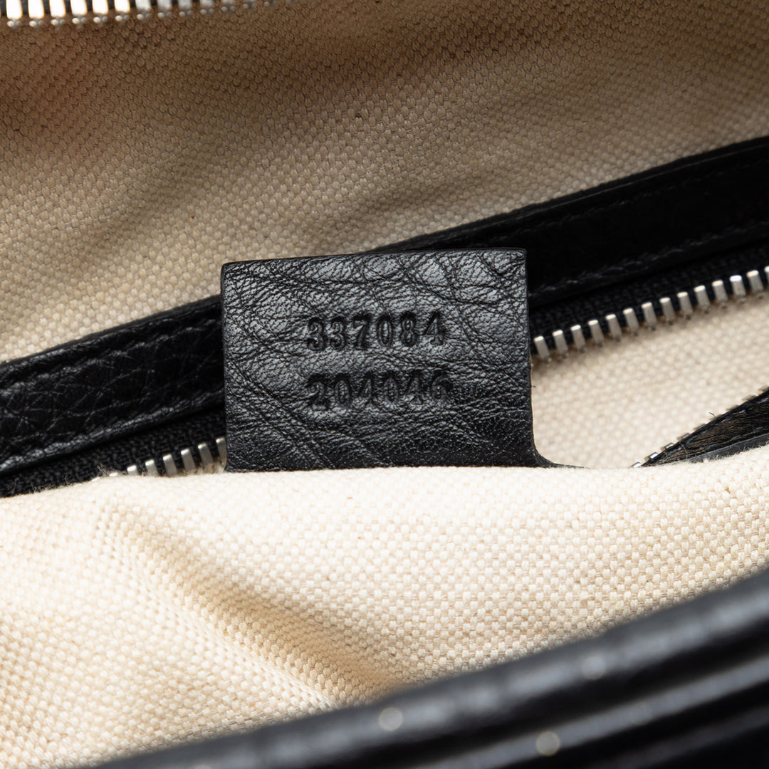 Gucci Medium Pebbled Cuir de veau Soho Messenger Sac