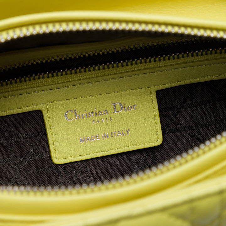Dior Medium Cuir d’agneau Cannage Lady Dior