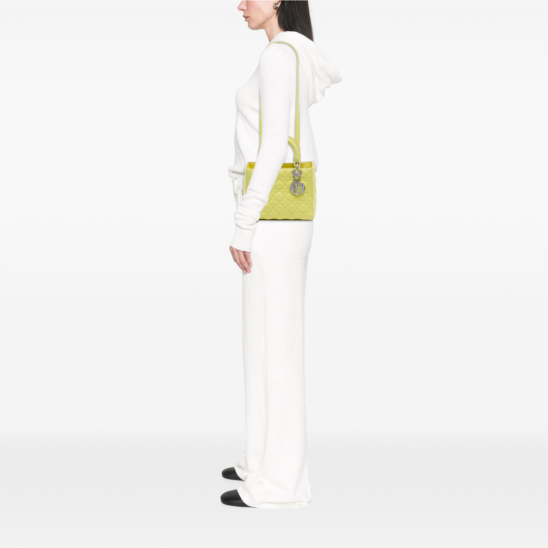 Dior Medium Cuir d’agneau Cannage Lady Dior