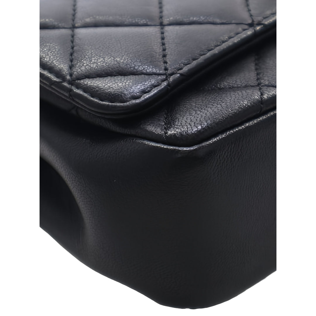 Chanel Sac bandoulière Matelassé Private Affair Camellia à rabat Petit Cuir d'agneau Noir – vue 11 – GABY PARIS