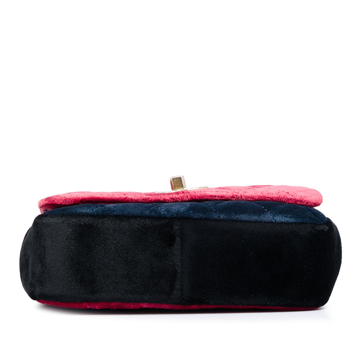 Chanel Paris Cosmopolite Tricolore Matelassé Private Affair Camellia à rabat Petit Velours