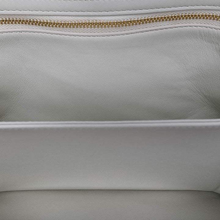 Celine Classique brillant Triomphe Sac Cuir de veau Blanc – vue 4 – GABY PARIS