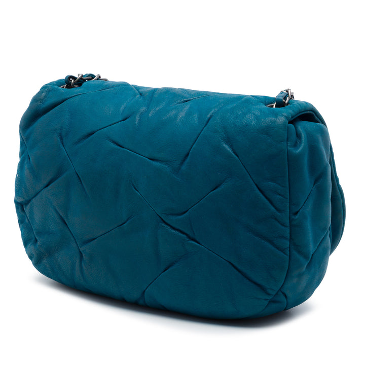 Chanel Iridescent Cuir de veau East Glint à rabat