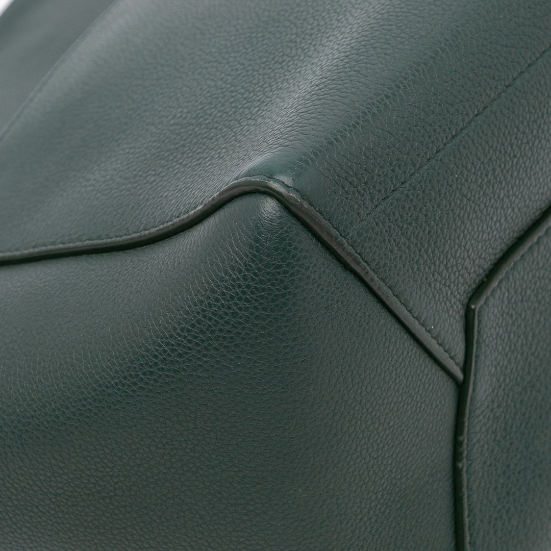 Medium Leather Seau Sangle Bucket Green - Gaby Paris