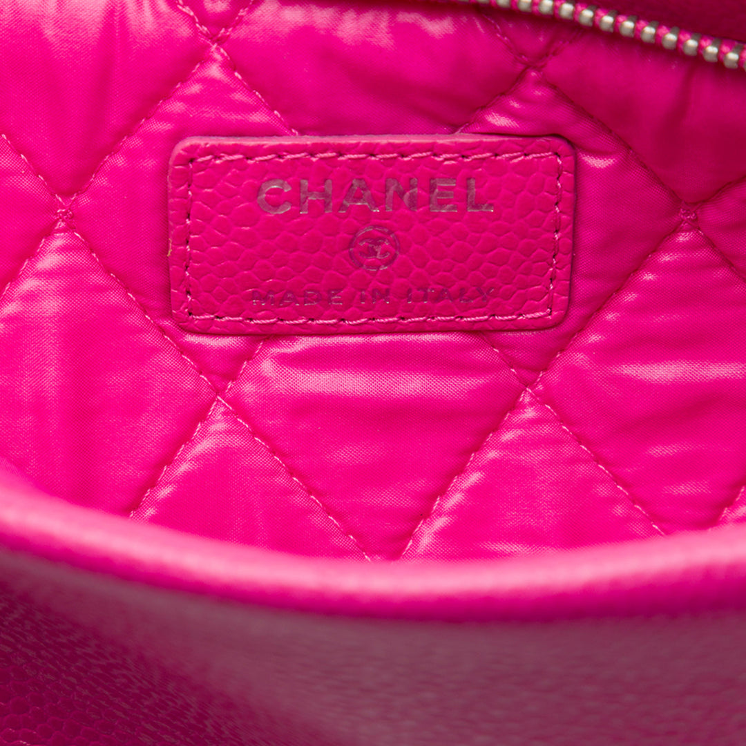 Chanel Matelassé CC Beauty Foldover Pochette Cuir caviar Rose – vue 5 – GABY PARIS