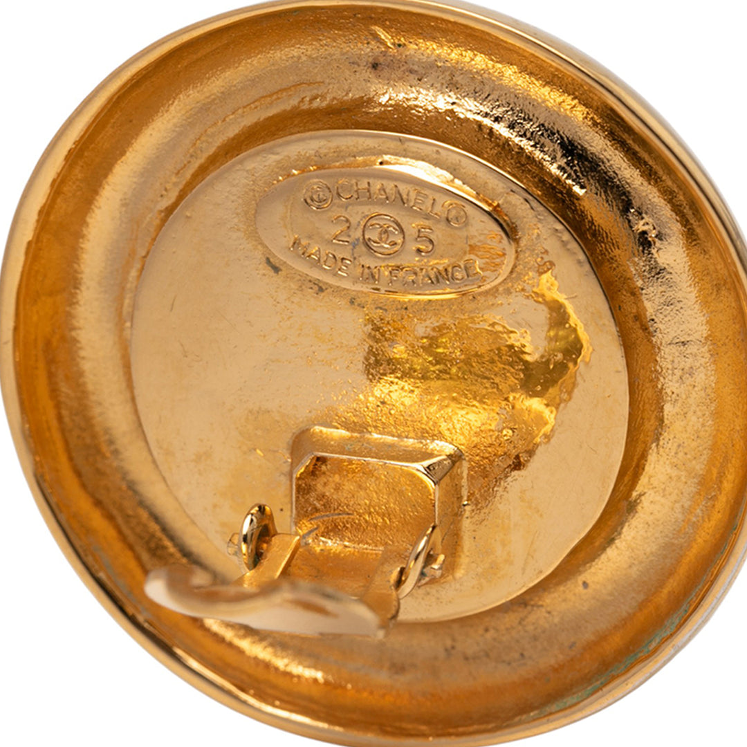 Chanel plaqué Perles fantaisie Rond Clip on Boucle d’oreilles