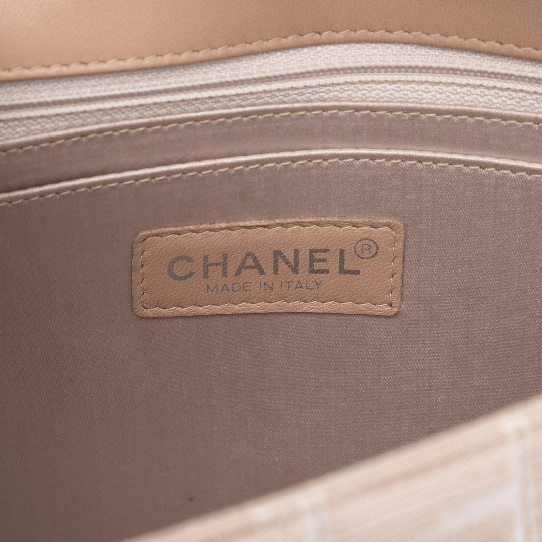 Chanel Medium New Travel Line Nylon Simple rabat Marron – GABY PARIS Authentique