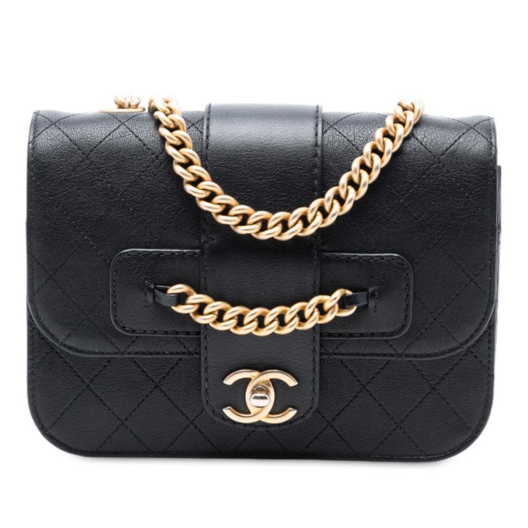 Chanel Matelassé Cuir de veau Front Chain à rabat – GABY PARIS Authentique