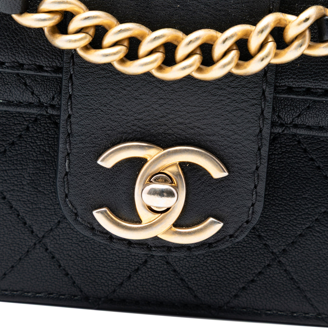 Chanel Matelassé Cuir de veau Front Chain à rabat – GABY PARIS Authentique