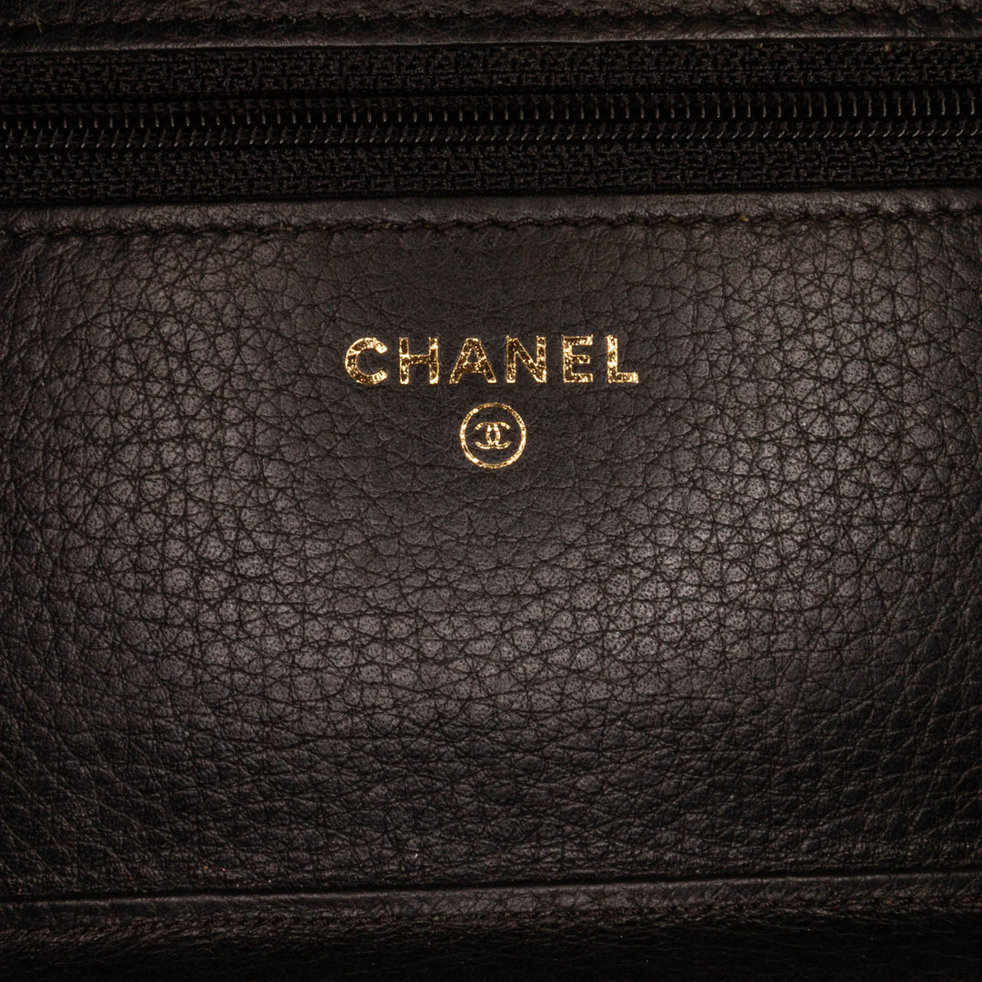 Chanel clouté Cuir Wallet on Chain