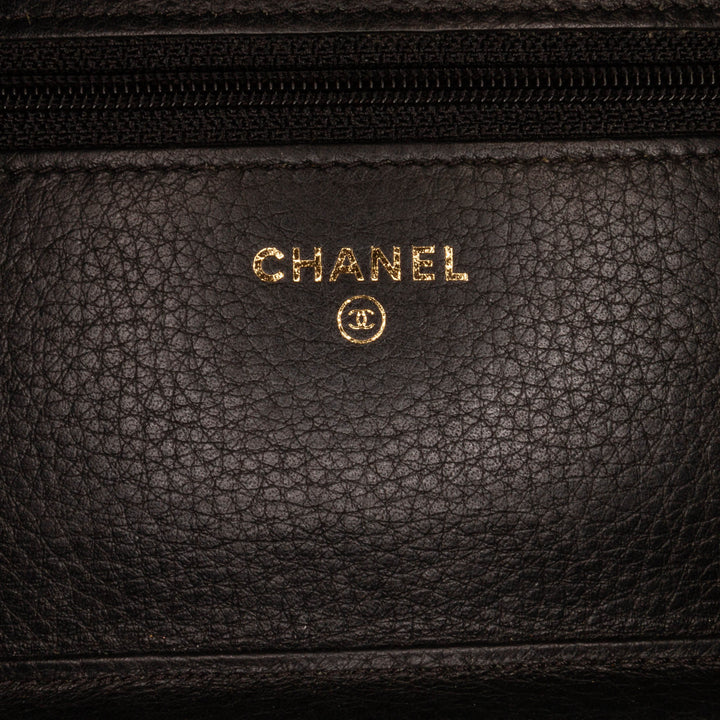 Chanel clouté Cuir Wallet on Chain