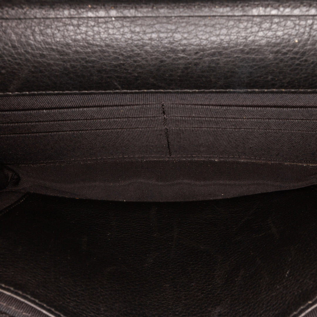 Chanel clouté Cuir Wallet on Chain