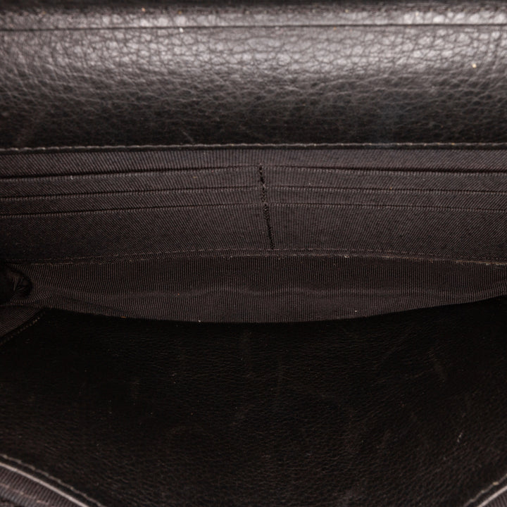 Chanel clouté Cuir Wallet on Chain