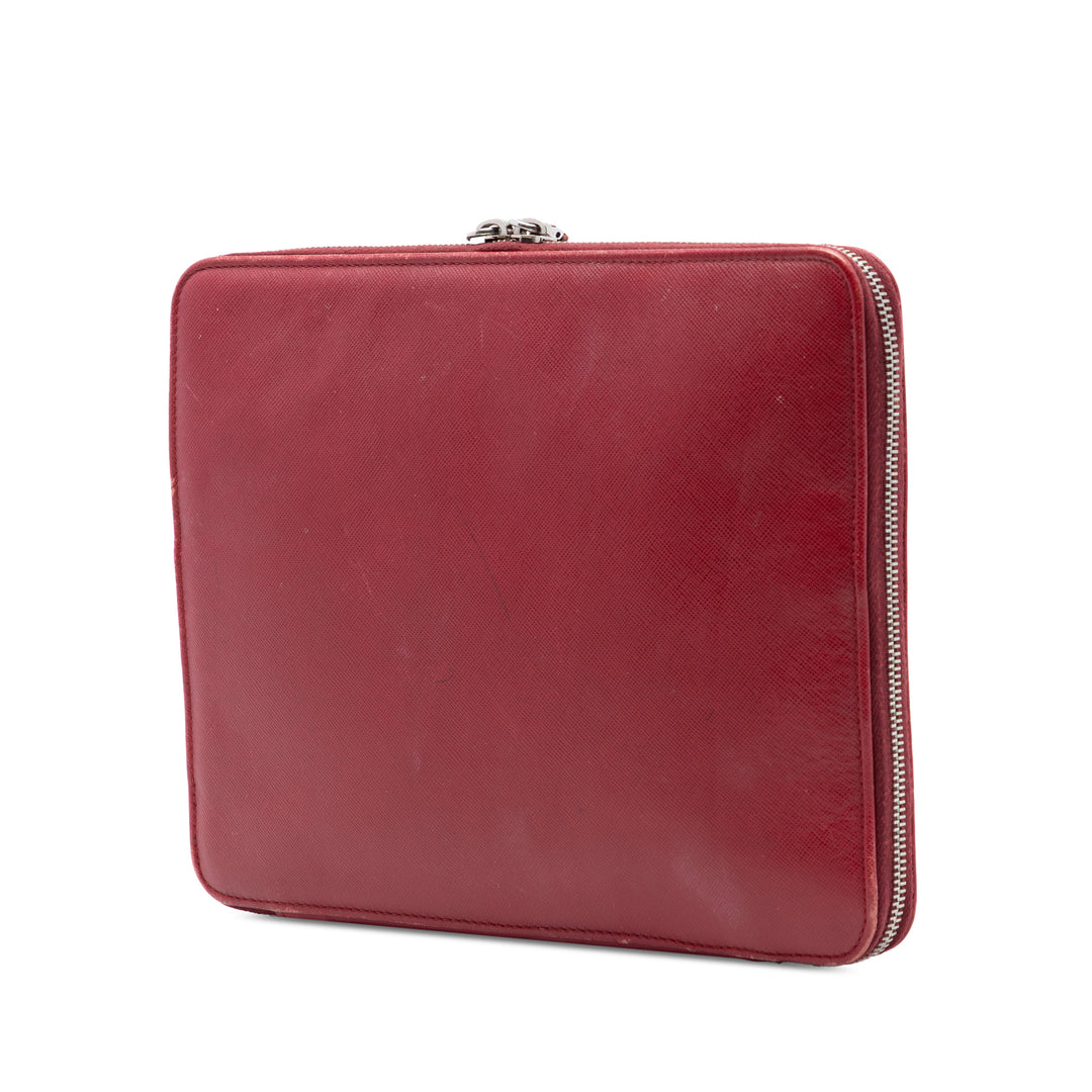 Prada Étui Zippé iPad Saffiano Rouge – vue 2 – GABY PARIS