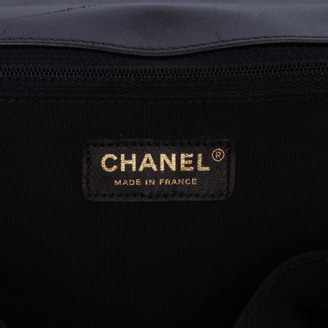 Chanel Large Matelassé Cuir verni Boy à rabat