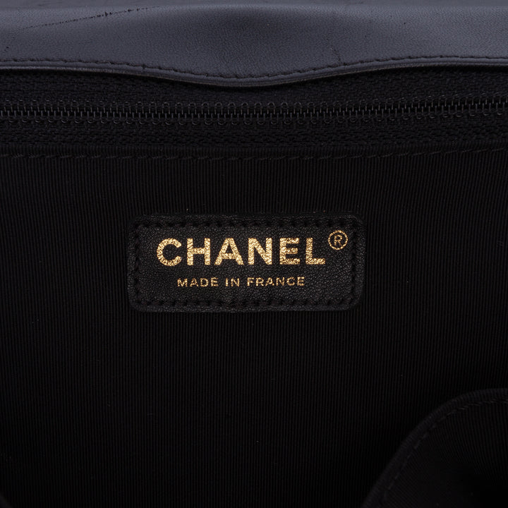 Chanel Large Matelassé Cuir verni Boy à rabat